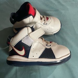Toddler Nike sneakers